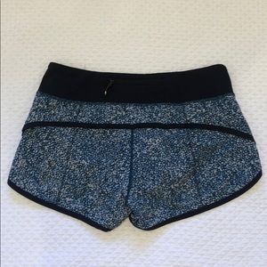 EUC Lululemon Speed Shorts 4/xs